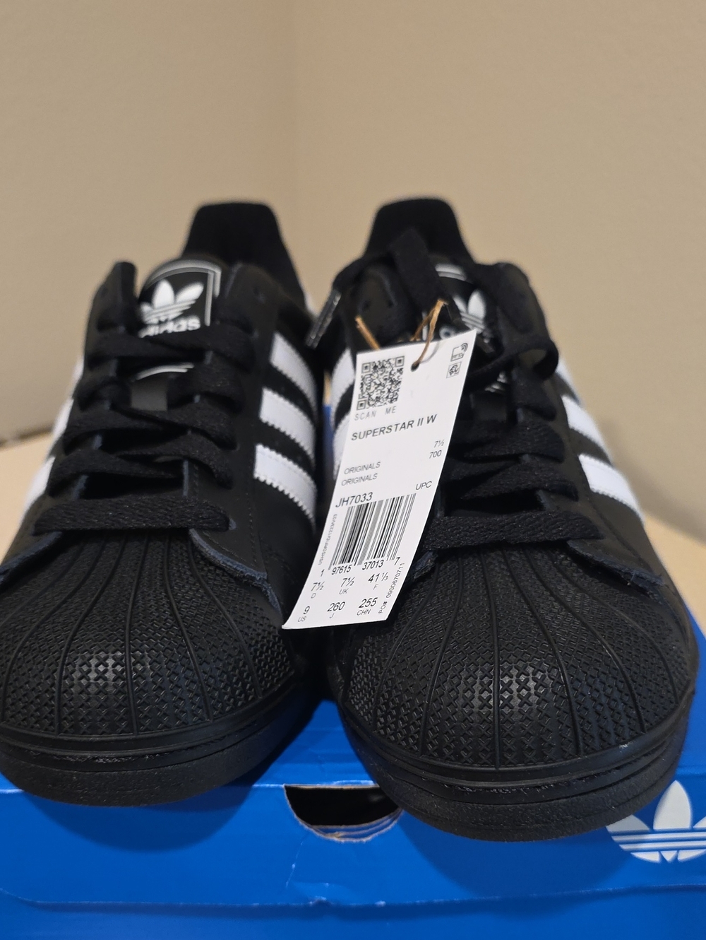 adidas Black and White Superstar II Shell-Toe Sneakers size 9 Womens